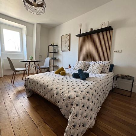 Charmant Appartement Au Coeur De Μπουρζ Εξωτερικό φωτογραφία