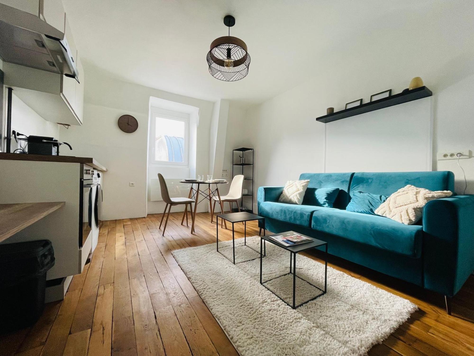 Charmant Appartement Au Coeur De Μπουρζ Εξωτερικό φωτογραφία