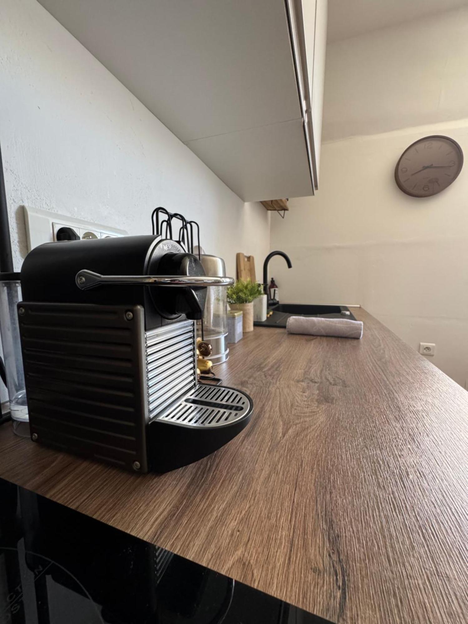 Charmant Appartement Au Coeur De Μπουρζ Εξωτερικό φωτογραφία